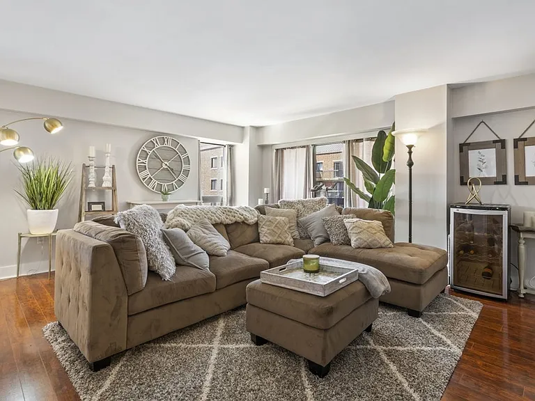 15 N Beacon St #305 — Photo 1