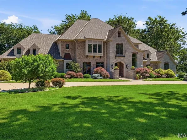11701 Lakeshore Dr, Saint Louis, MO 63141