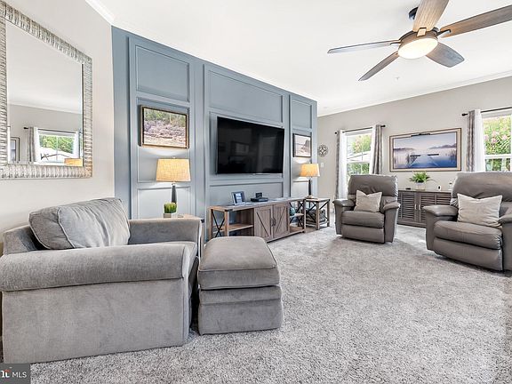 4th image of 8151 Meadowgate Cir
