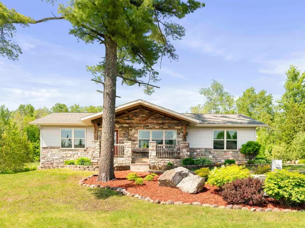 5273 Twin Pines St, Hermantown, MN 55811