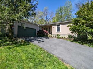 13 Cortlandt Dr, Poughkeepsie, NY 12603