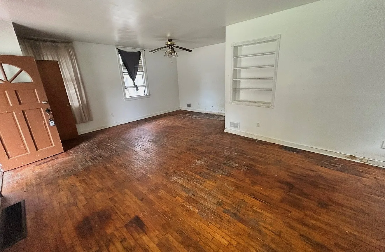 3 bed, 1296 sqft, $1,050 — Photo 2