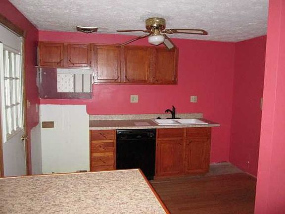 5th image of 1405 Woodpointe Dr