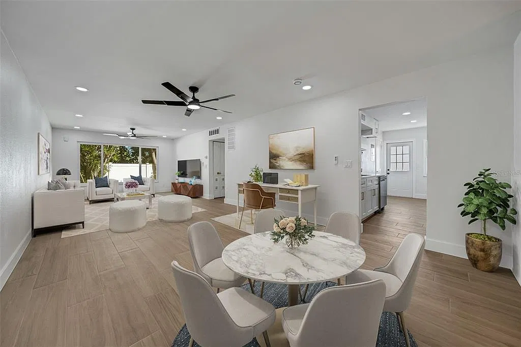 2 bed, 1.0 bath, 1082 sqft, $2,000 — Photo 2
