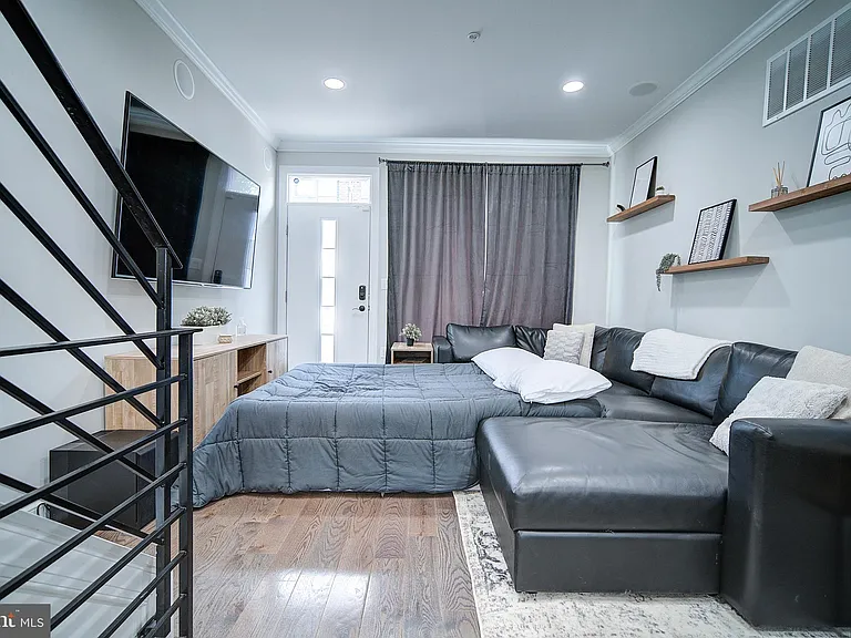 1513 S Lambert St — Photo 17