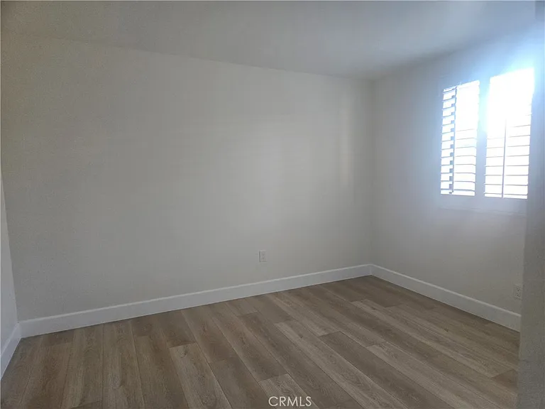 15137 Magnolia Blvd #C — Photo 9