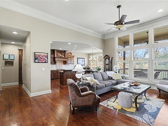 4th image of 10514 NW 79th Pl
