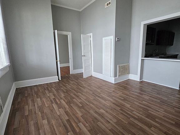 4th image of 1909 E Ozark Ave APT 4