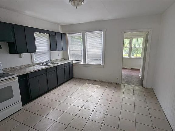 4th image of 7056 Idlewild Ave