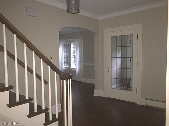 4th image of 31 Poland Manor Dr