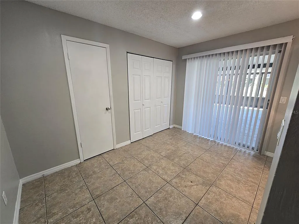 3 bed, 2.0 bath, 1136 sqft, $1,995 — Photo 4