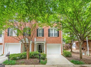 1902 Waters Edge Trl, Roswell, GA 30075