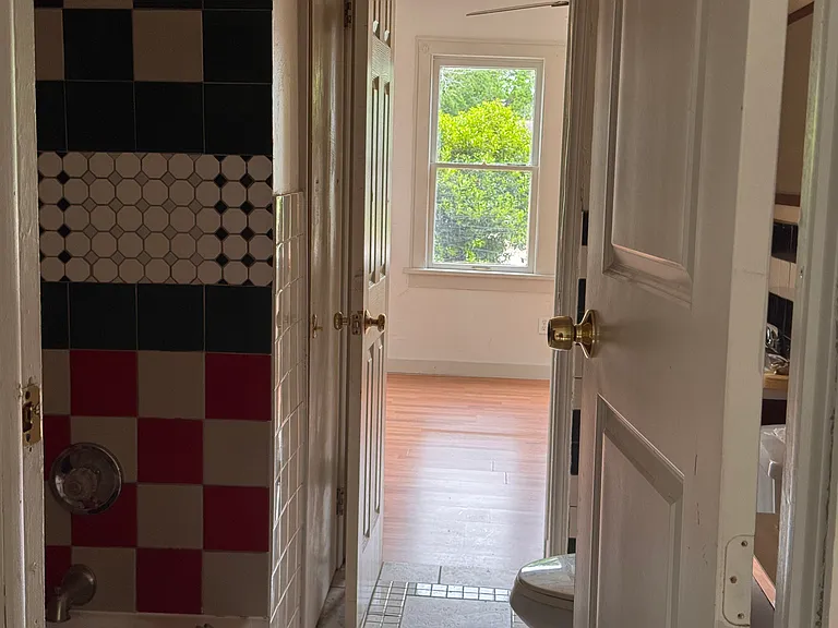 3225 NW 15th St — Photo 14