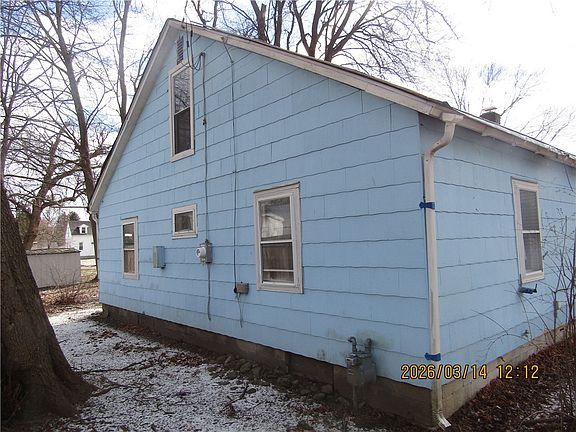 3rd image of 24 Stanton St