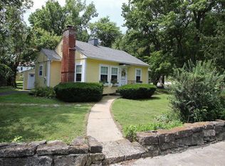 2 Alma St, Elsah, IL 62028