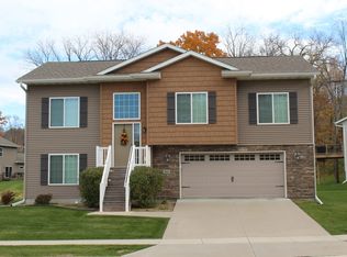 966 Manitou Trl, Iowa City, IA 52245