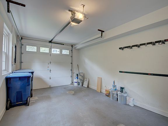3rd image of 7323 Westley Ln
