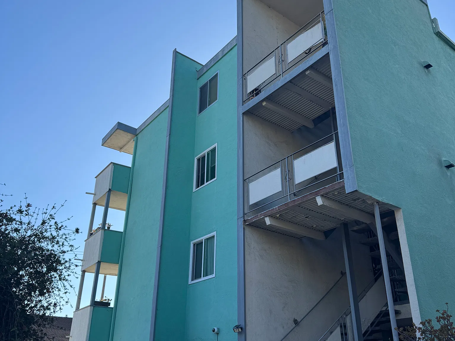 2 bed, 800 sqft, $2,500 — Photo 1