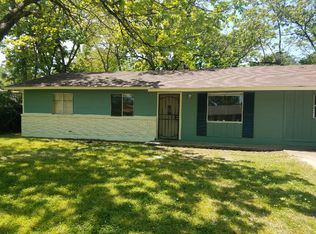 319 Queen Marie Ln, Jackson, MS 39209