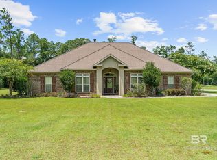 26053 Chatelaine Rd, Elberta, AL 36530