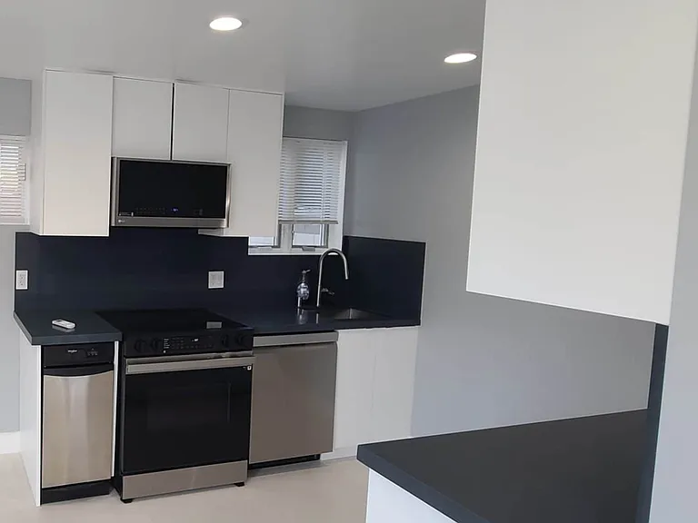 2504 23rd St #B — Photo 5