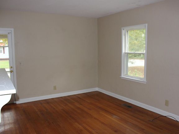 2nd image of 1401 W 4th Ave