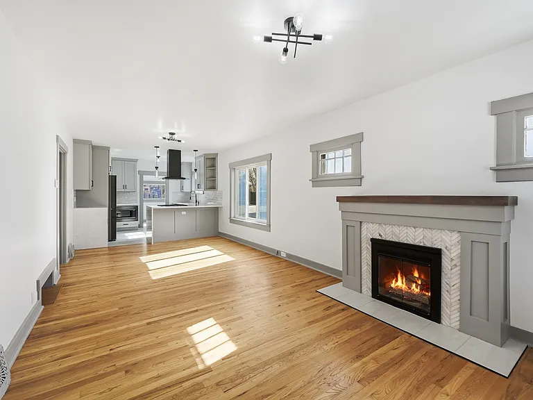 296 S Lafayette St — Photo 8