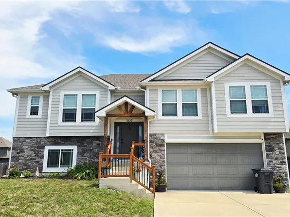 1805 NW Nicholas Dr, Grain Valley, MO 64029
