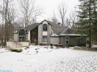 3436 Pine Ridge Dr, Lewis Center, OH 43035