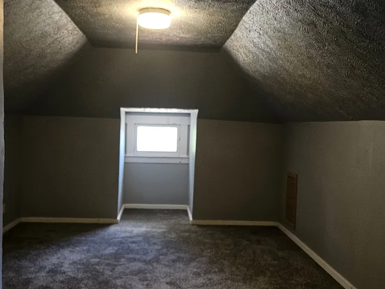 2521 N Hamilton St — Photo 20