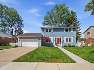 478 Robin Hood Ln, Troy, OH 45373