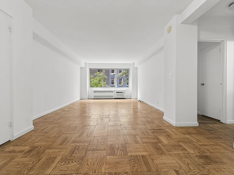 225 E 46th St #5H — Photo 1