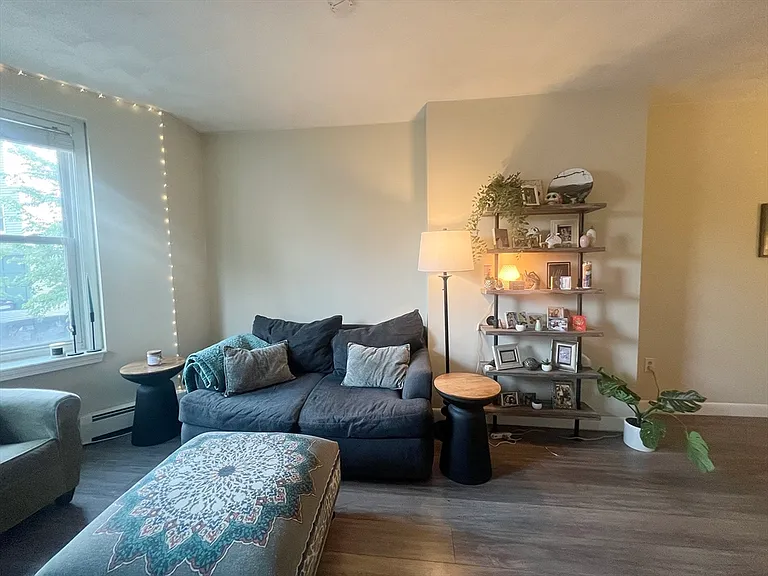 122 London St #2 — Photo 3