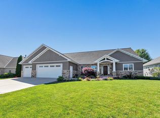 2903 Bally Bunion Ln, Green Bay, WI 54311