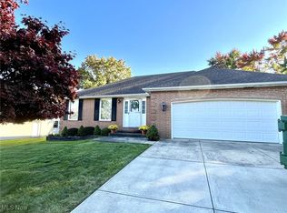 3624 Alla Dr, Seven Hills, OH 44131