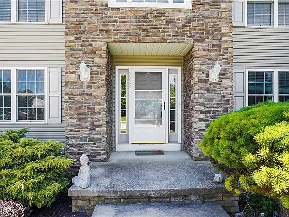2nd image of 5022 Pebblehurst Dr