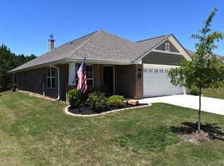 198 Waterford Lake Dr, Calera, AL 35040