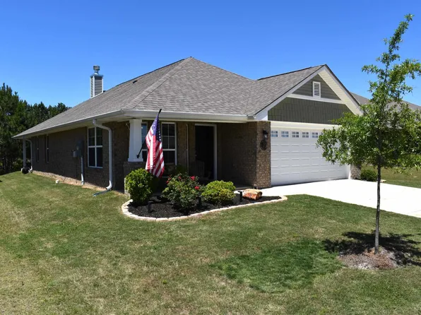 198 Waterford Lake Dr, Calera, AL 35040