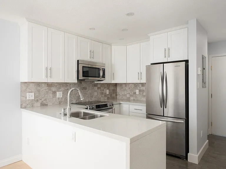 8989 Hudson St #409 — Photo 3