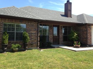 1009 Kiowa Dr E, Lake Kiowa, TX 76240