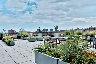 Rented by R New York