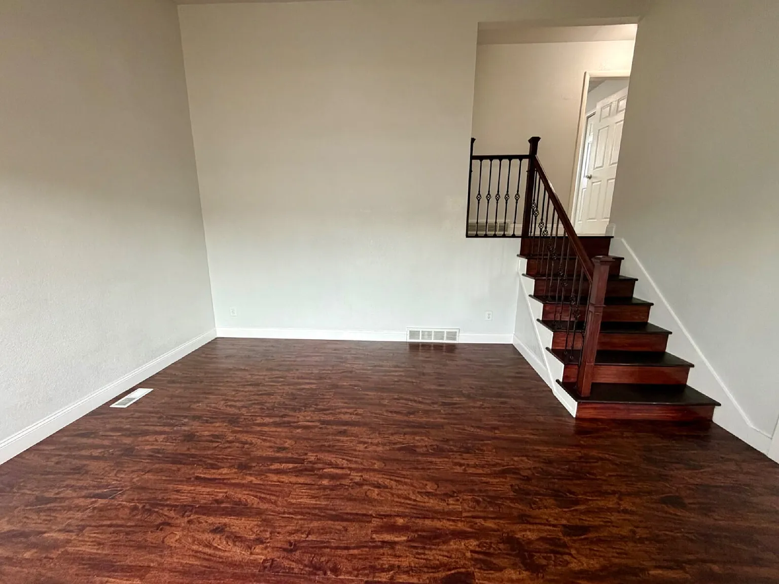 4 bed, 2.0 bath, 1512 sqft, $2,500 — Photo 2