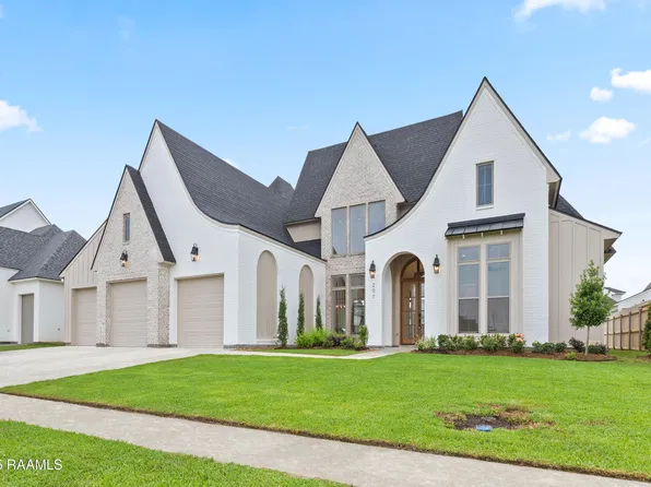 207 Sunset Palm Ct, Youngsville, LA 70592
