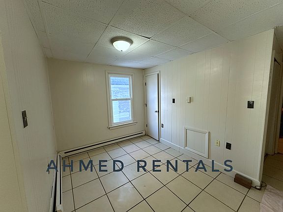3rd image of 871 Congress St #6