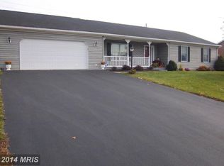 75 Brenda Dr, Martinsburg, WV 25404