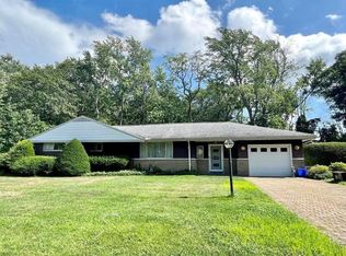 4301 Emmet Dr, Erie, PA 16511