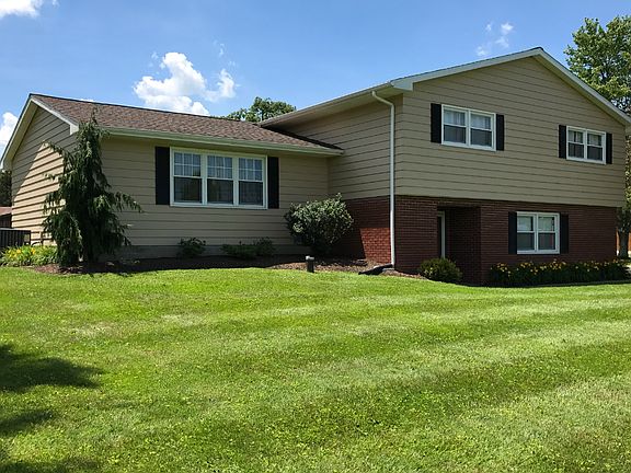 3rd image of 18999 Maple Ln