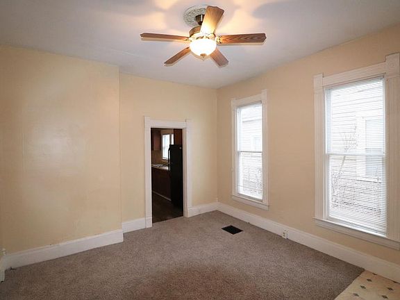 3rd image of 900 S 8th St