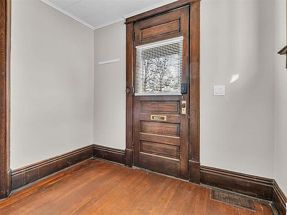 4th image of 1840 N 8th St