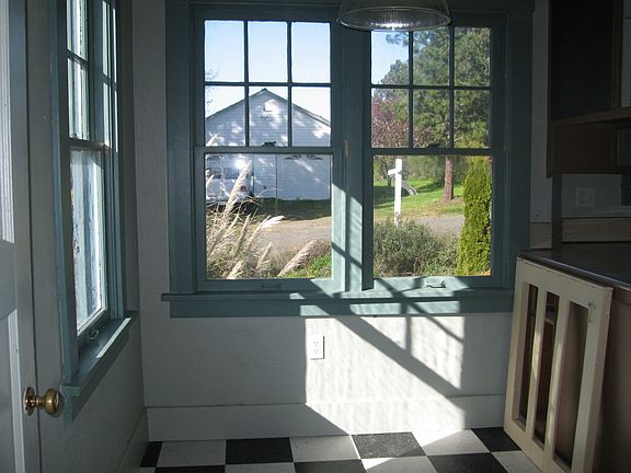 5th image of 1051 G St